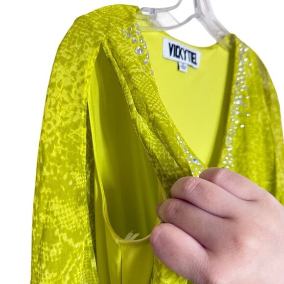 Vicky Tiel Green Snake Print Tiered Handkerchief Dress Size M Chiffon Rhinestone - Picture 10 of 12